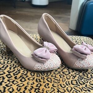 Chic Pink Bow Embellished Heels